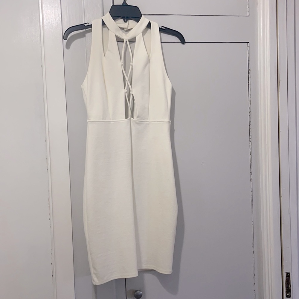 Sexy white plunging choker lace up bodycon dress